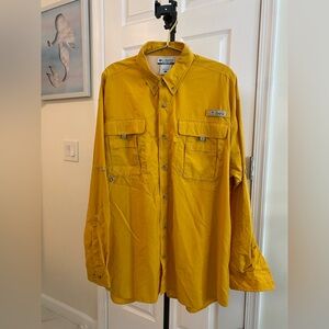 Columbia Men's Bright Yellow Lightweight Fishing Shirt Jacket